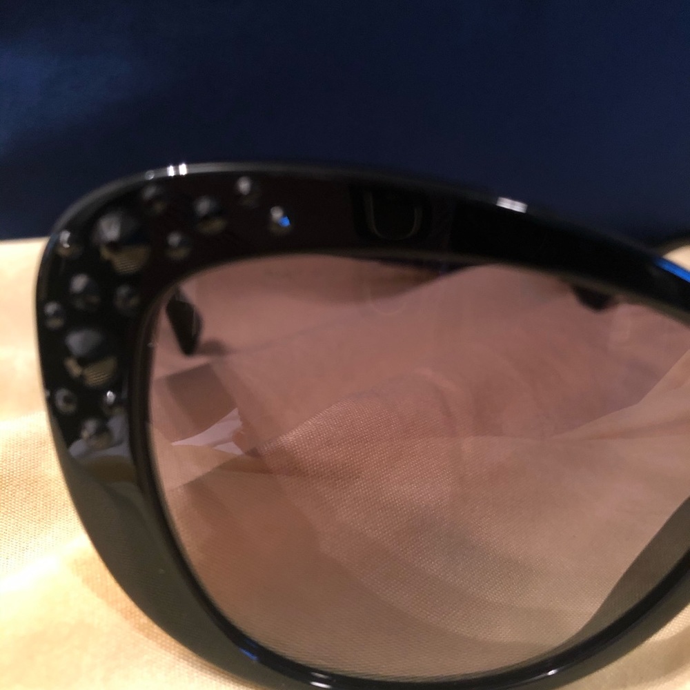 VERSACE black sunglasses authentic - Picture 6 of 6